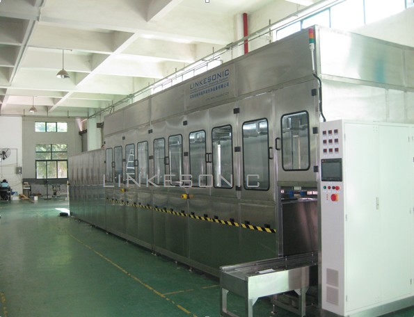 精密機(jī)械加工零件清洗機(jī)