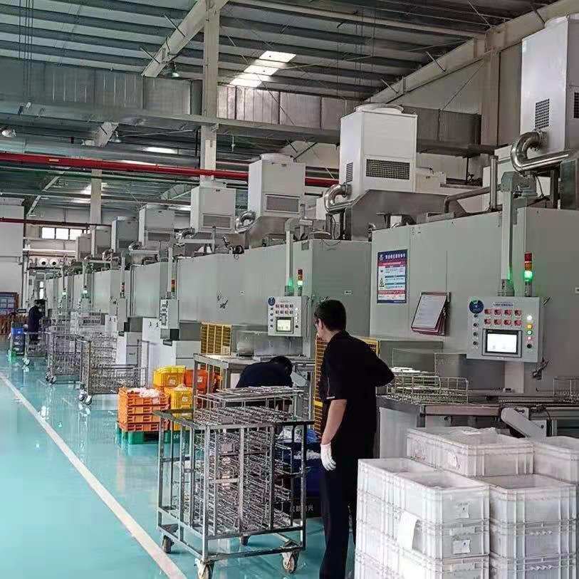 新一代高精密通過式清洗機(jī)